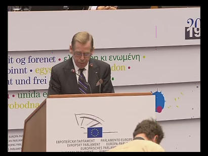 Slavnostn� zased�n� - Dvac�t� v�ro�� demokratick�ch zm�n ve st�edn� a v�chodn� Evrop� 